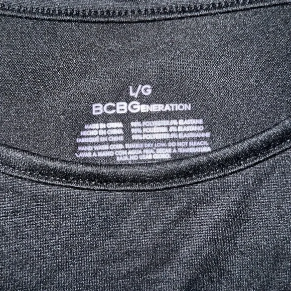 NWT BCBG Crop Logo Tee L - Picture 3 of 4